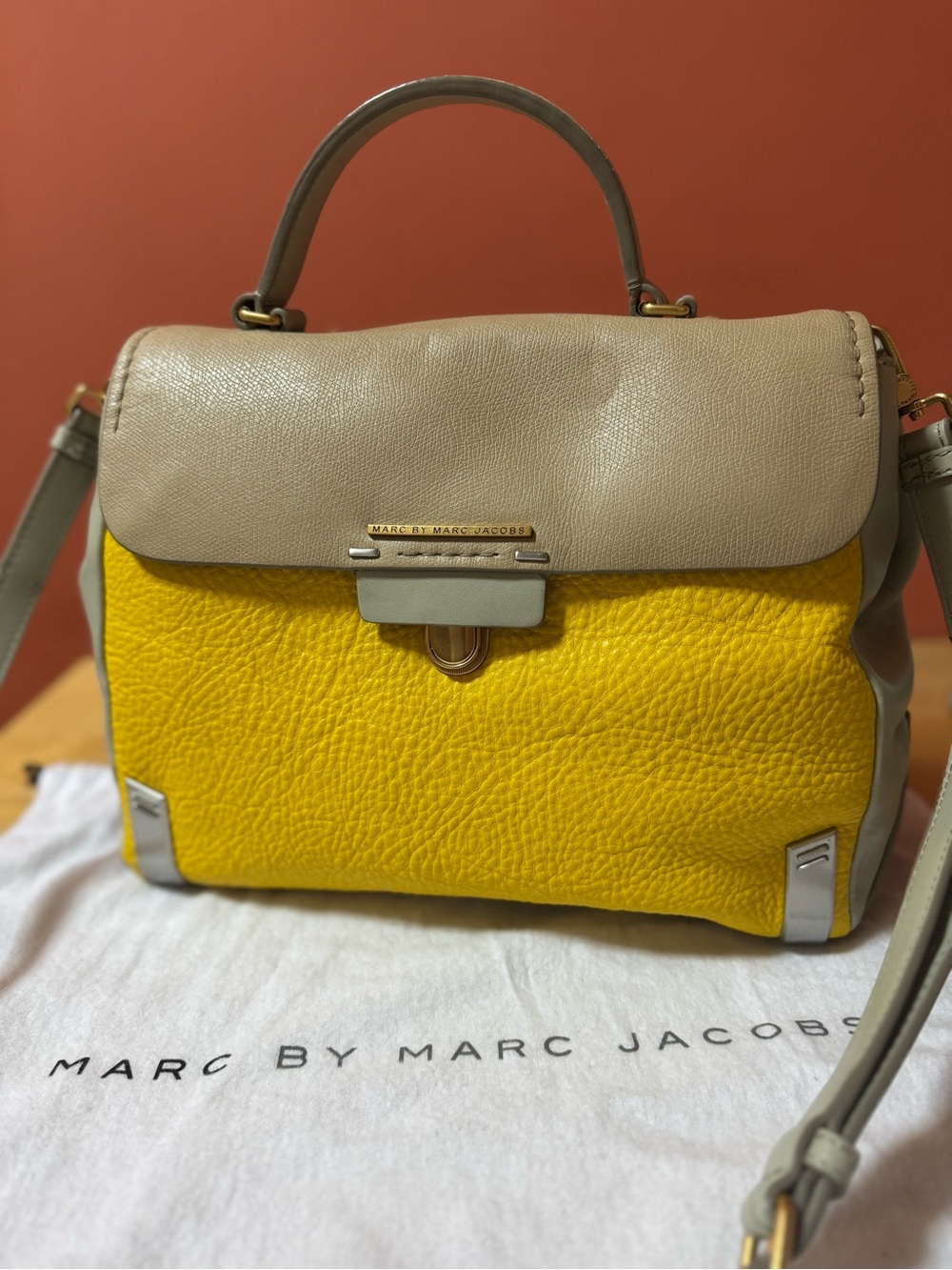 PRE-OWNED Marc by Marc Jacobs Sheltered Island colorblock leather handbag